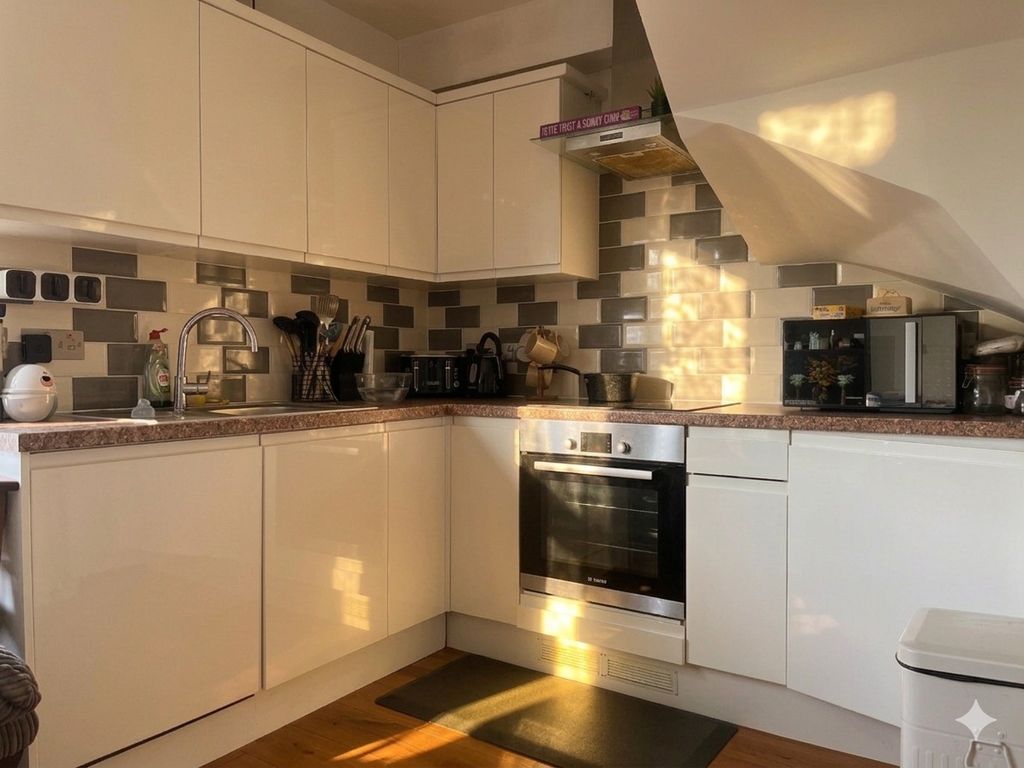 Property photo 3 of 7 4917914