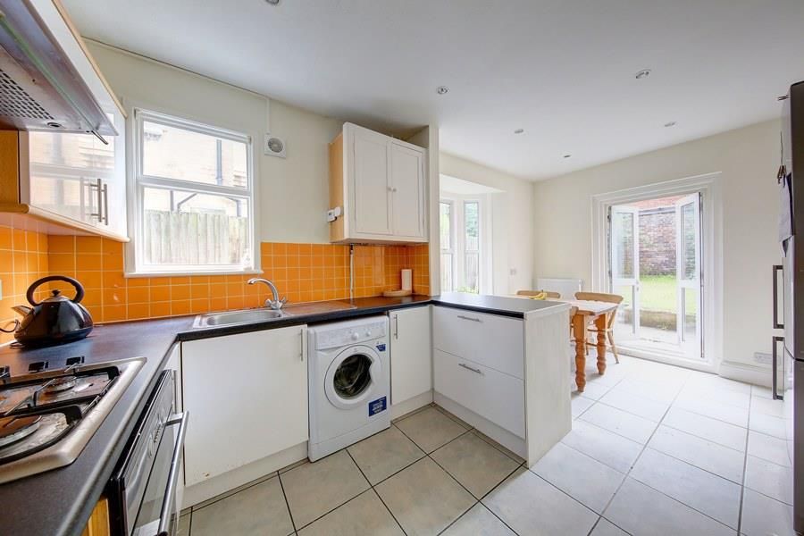 Property photo 2 of 10 194 Hydethorpe Road