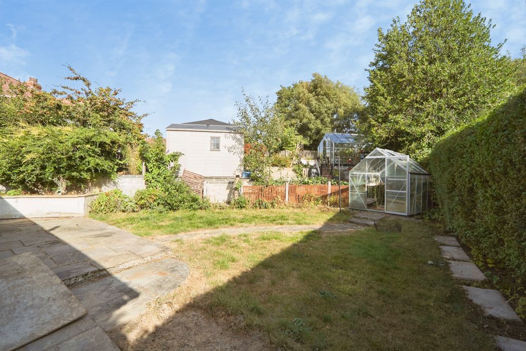 Property photo 3 of 17