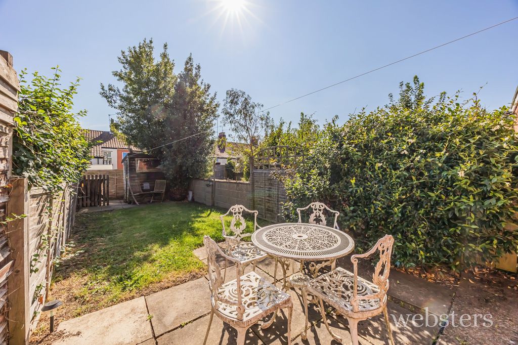 Property photo 2 of 13