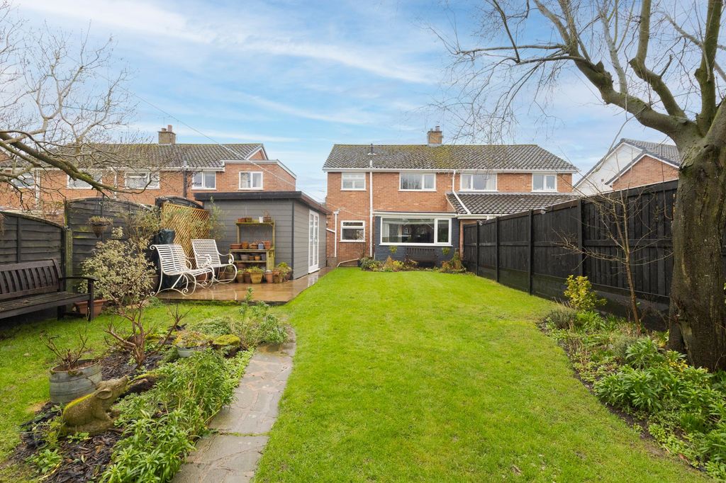 Property photo 3 of 34