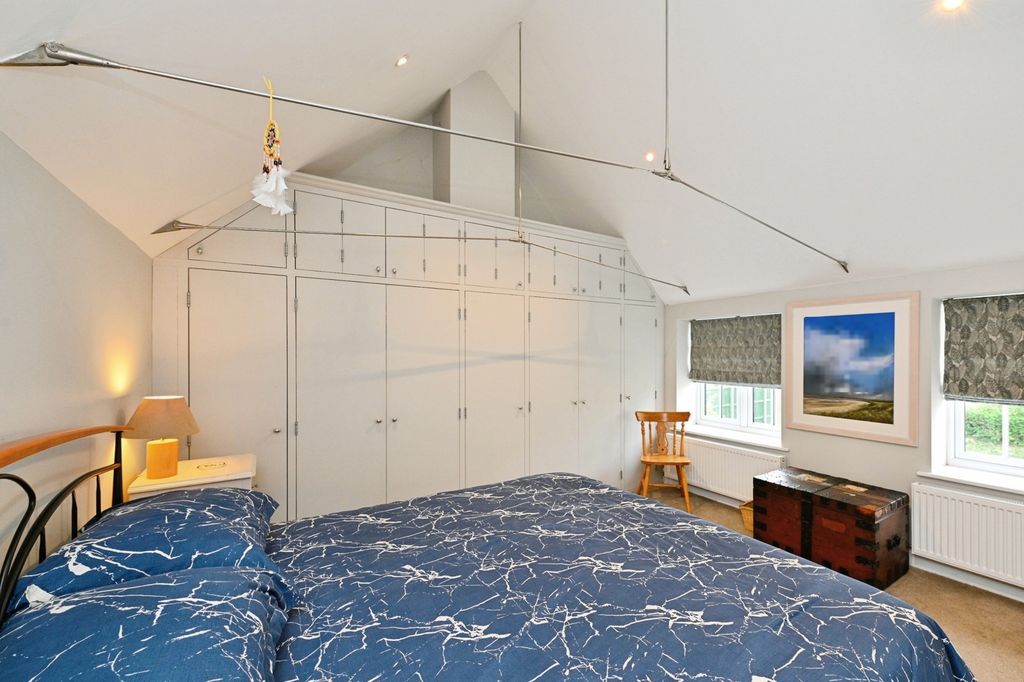 Property photo 3 of 32 Pbox-Img.Jpg