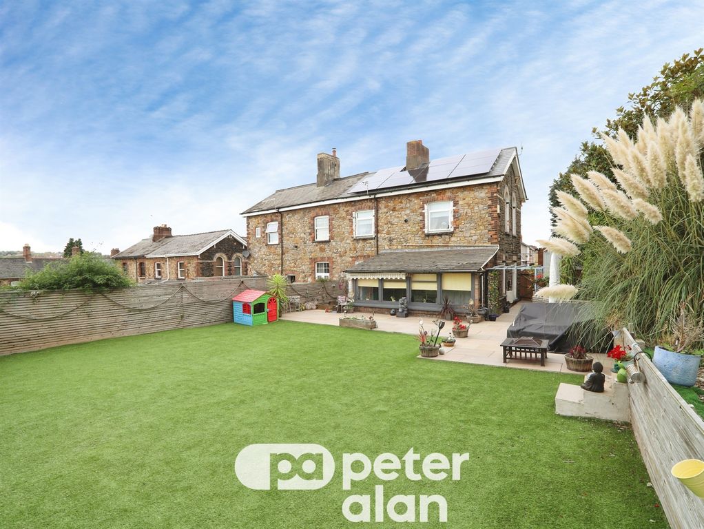 Property photo 2 of 35
