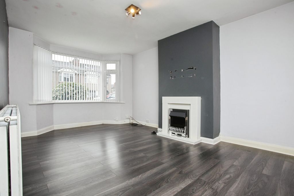 Property photo 2 of 16 Photo