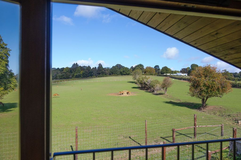 Property photo 3 of 26