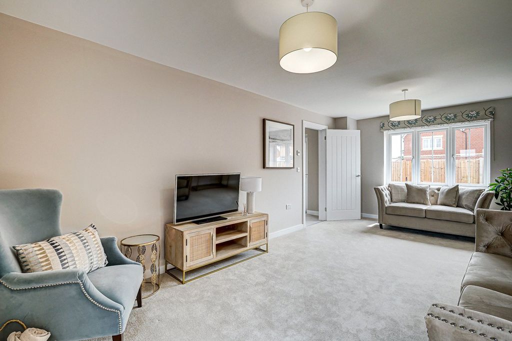 Property photo 2 of 20 Picture No. 53