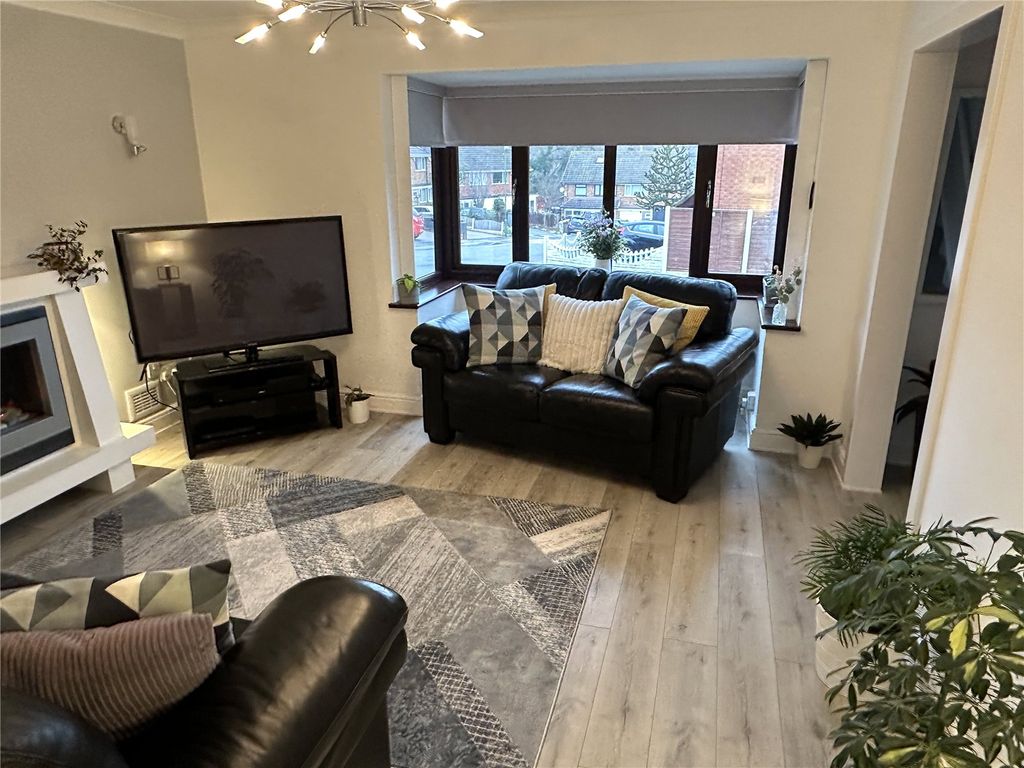 Property photo 2 of 31 Picture No. 10