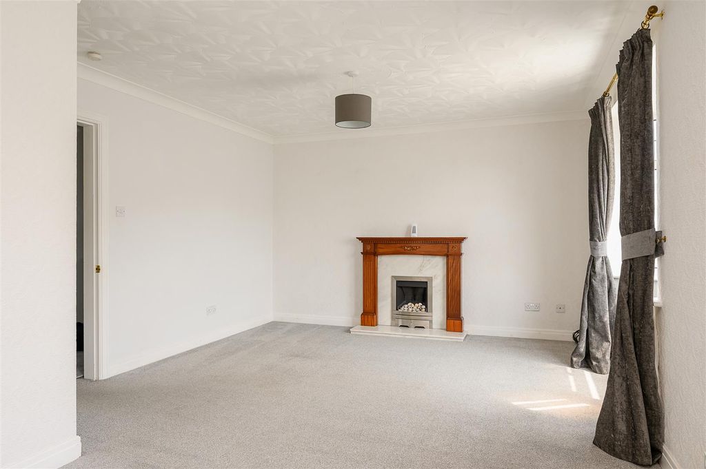 Property photo 2 of 12 Living Room