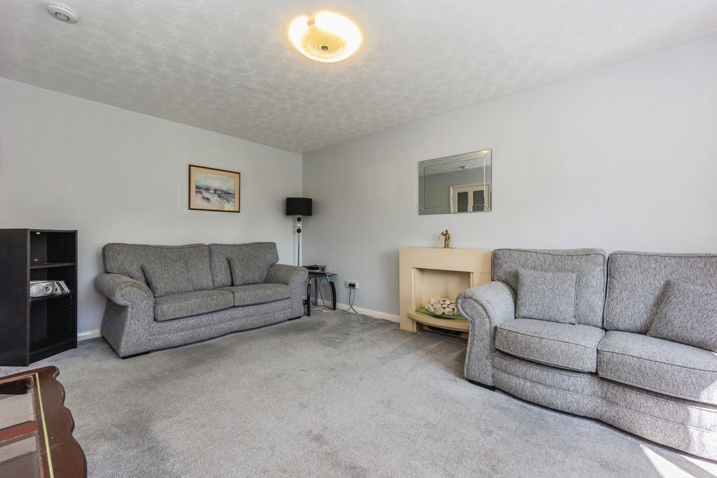 Property photo 2 of 17 Pbox-Img.Jpg