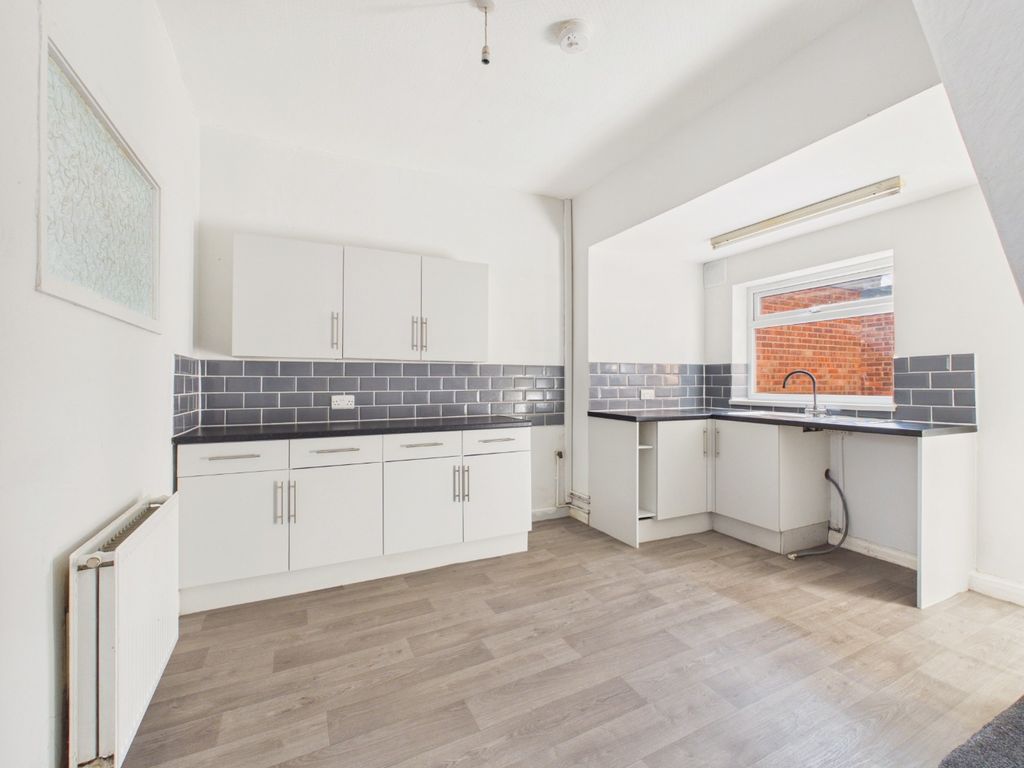 Property photo 2 of 12 5116813