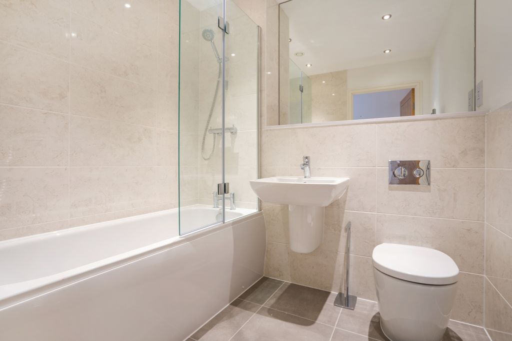 Additional image 8 of 2 bed flat to rentKingman Way, Newbury RG14