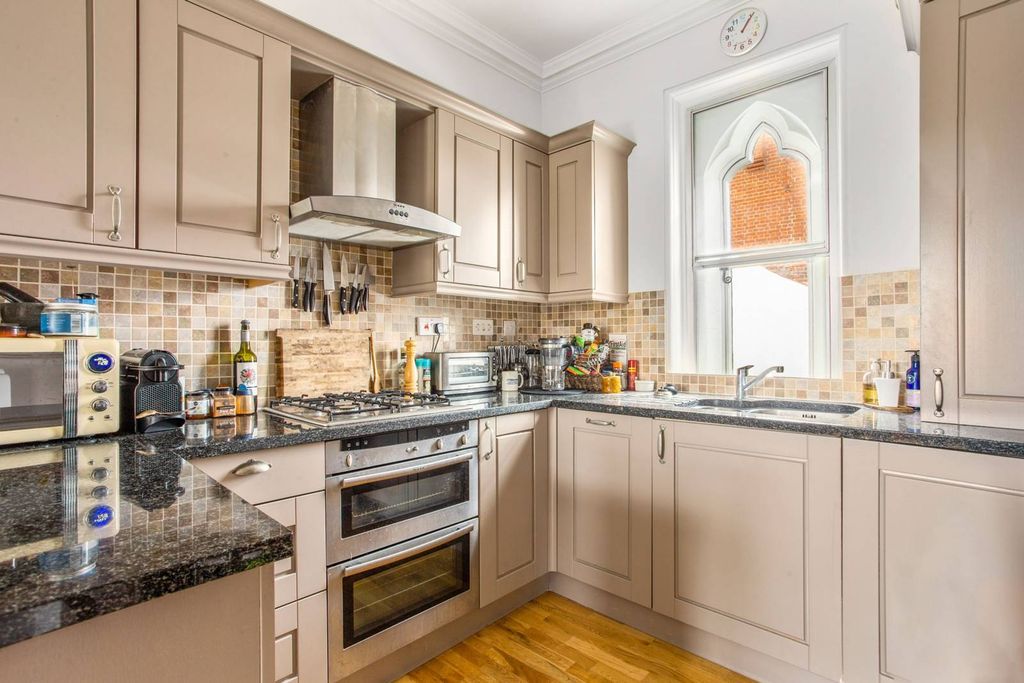 Property photo 3 of 15