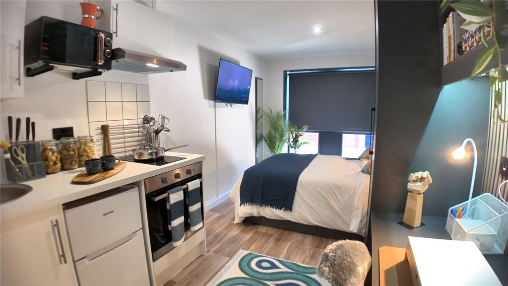 Property photo 2 of 5 Picture No. 18