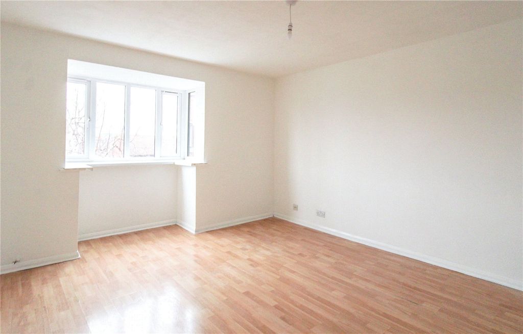 Property photo 3 of 8 Picture No. 07