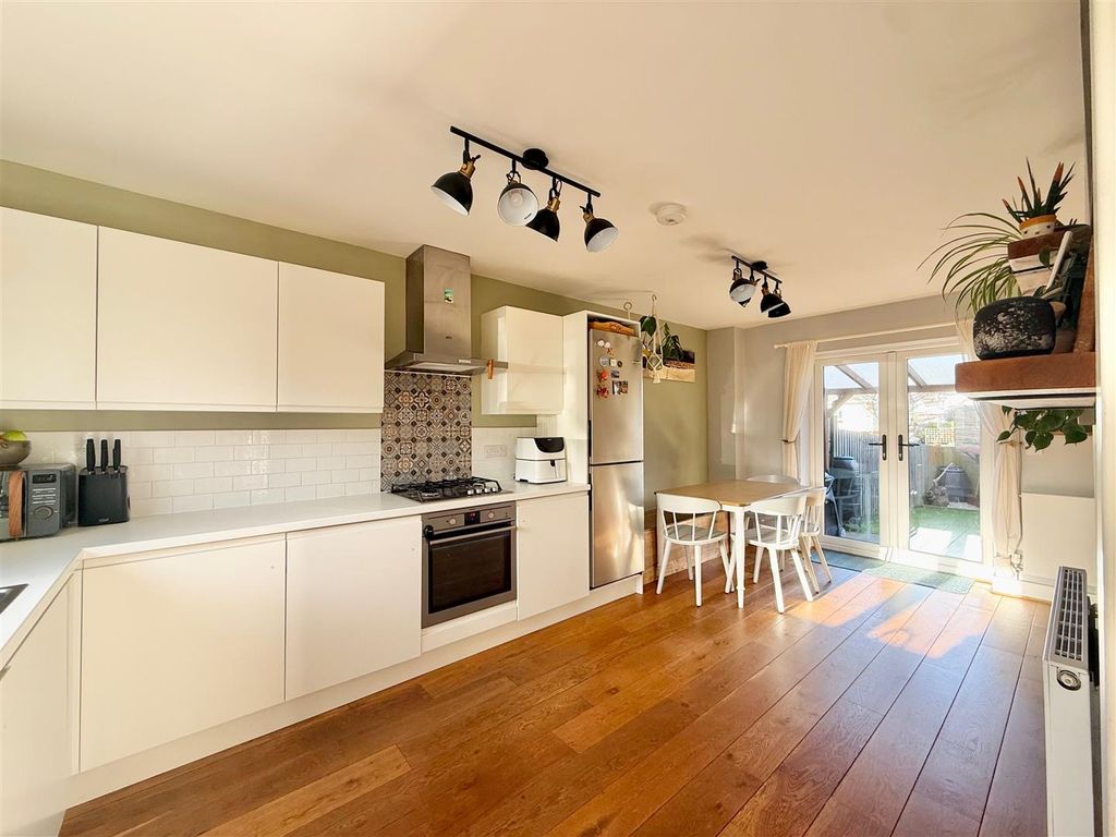 Property photo 2 of 30 Img_5811.Jpeg