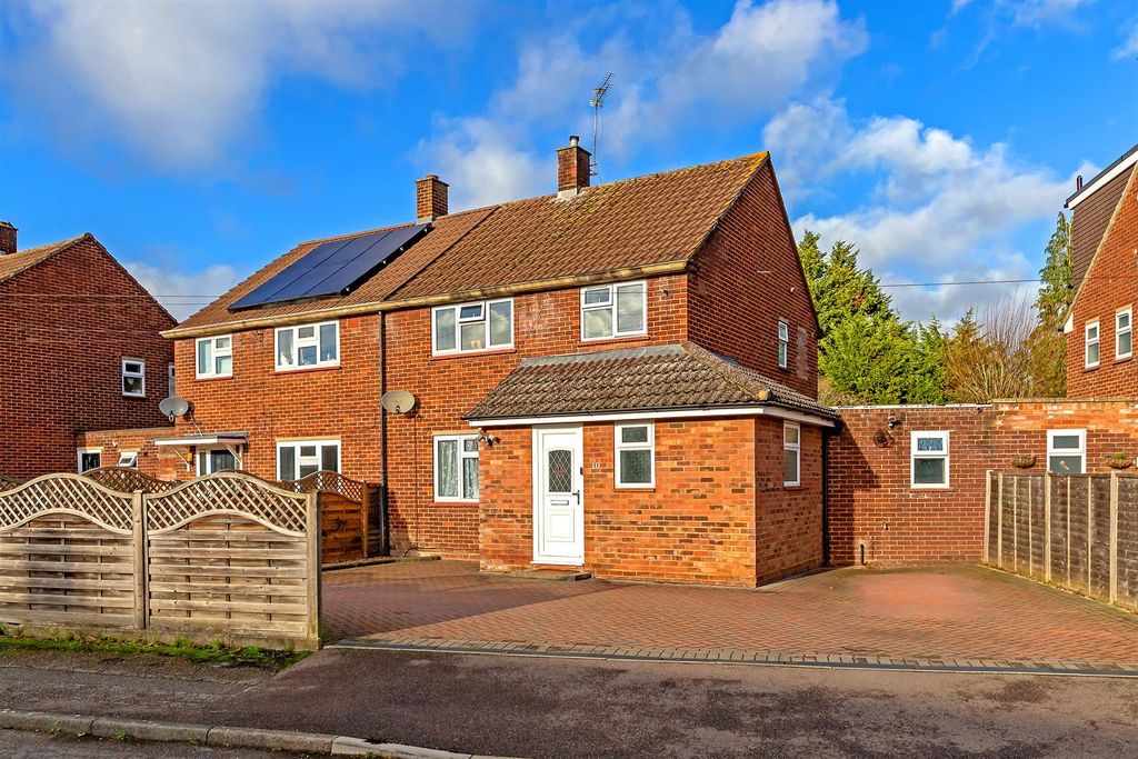 Property photo 1 of 18 10Birchwoodway-1.Jpg