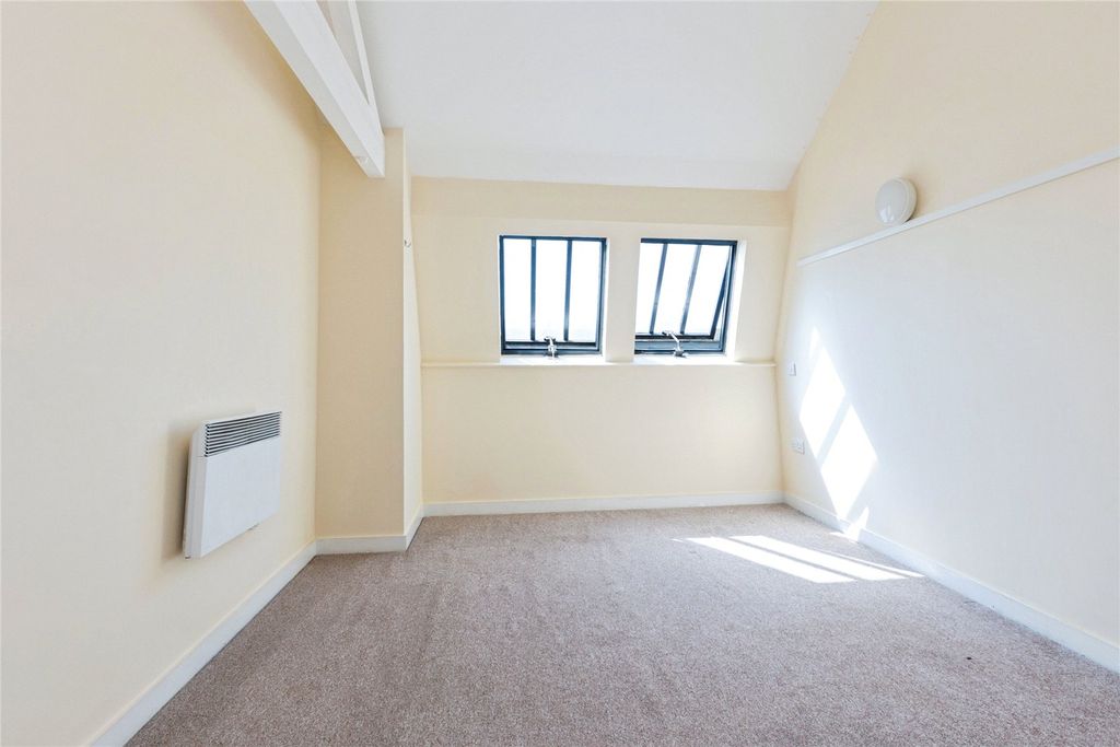 Property photo 2 of 12 Picture No. 01