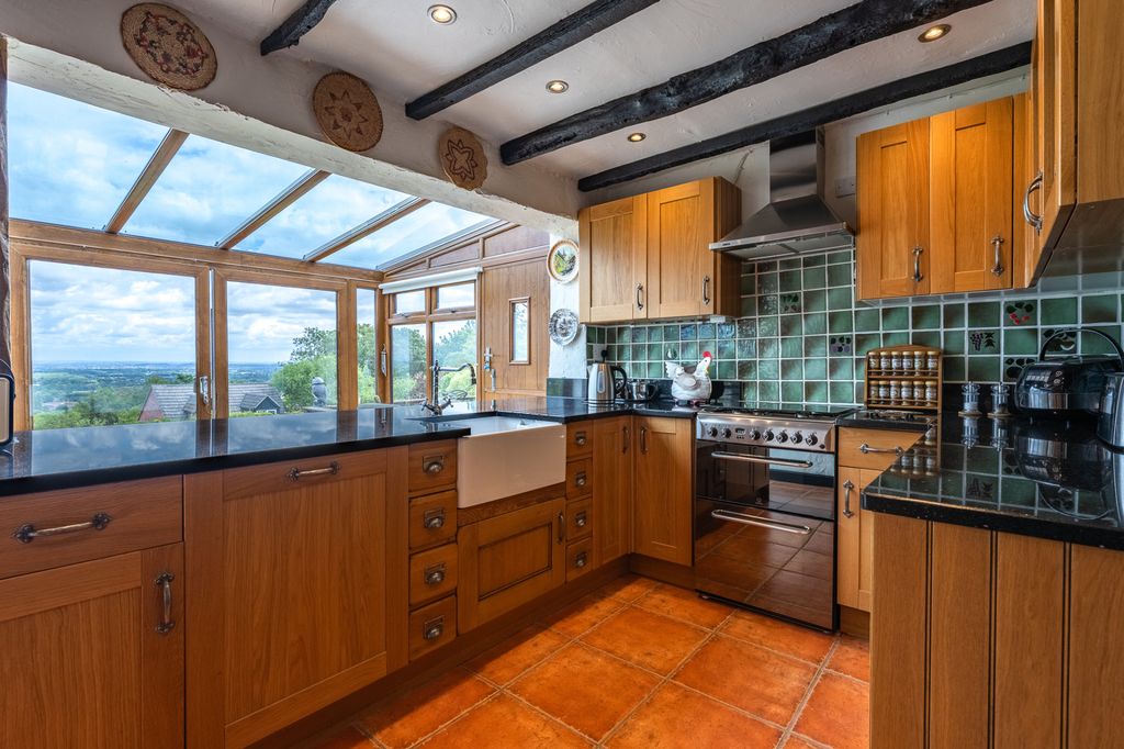 Property photo 3 of 40