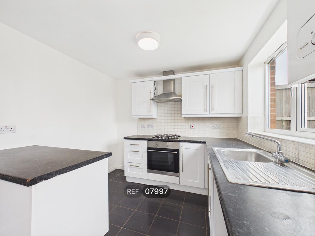 Property photo 2 of 16 Kitchen