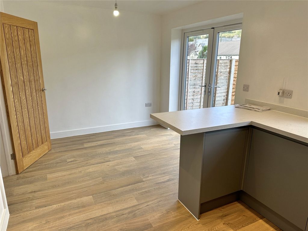 Property photo 3 of 17 Picture No. 38