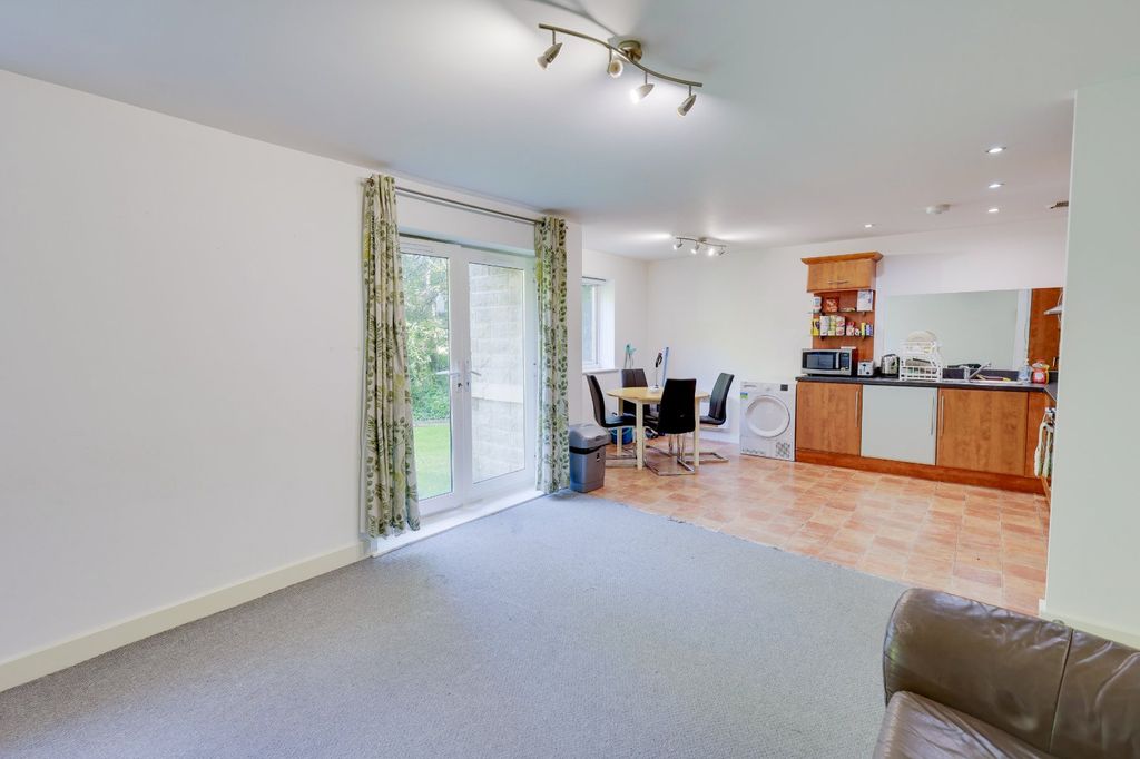 Property photo 3 of 14 Picture No. 20