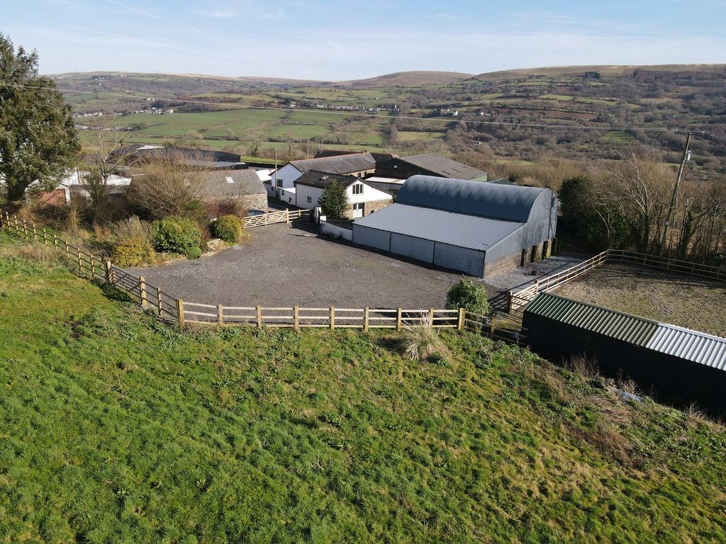 Property photo 3 of 35