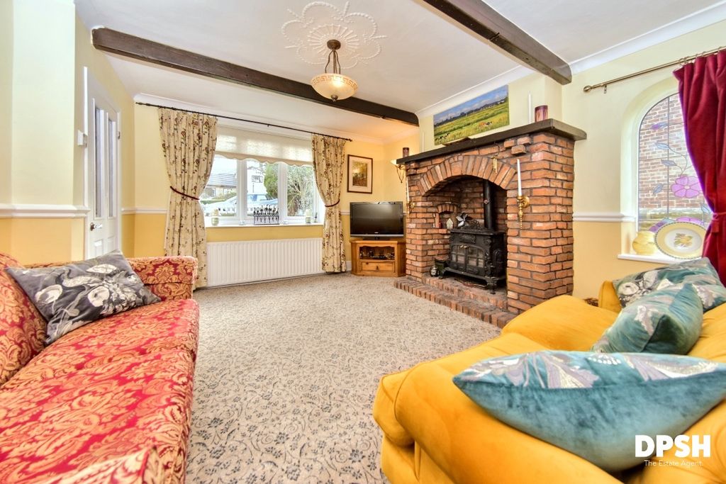 Property photo 2 of 27