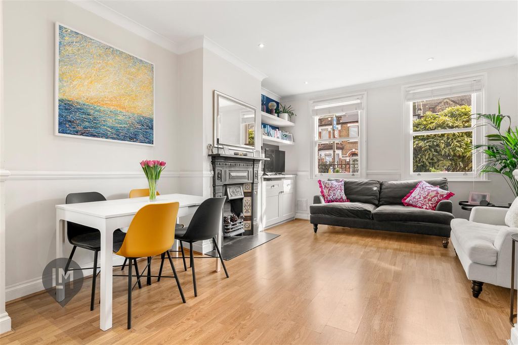 Property photo 1 of 7 Living/Dining/Kitchen