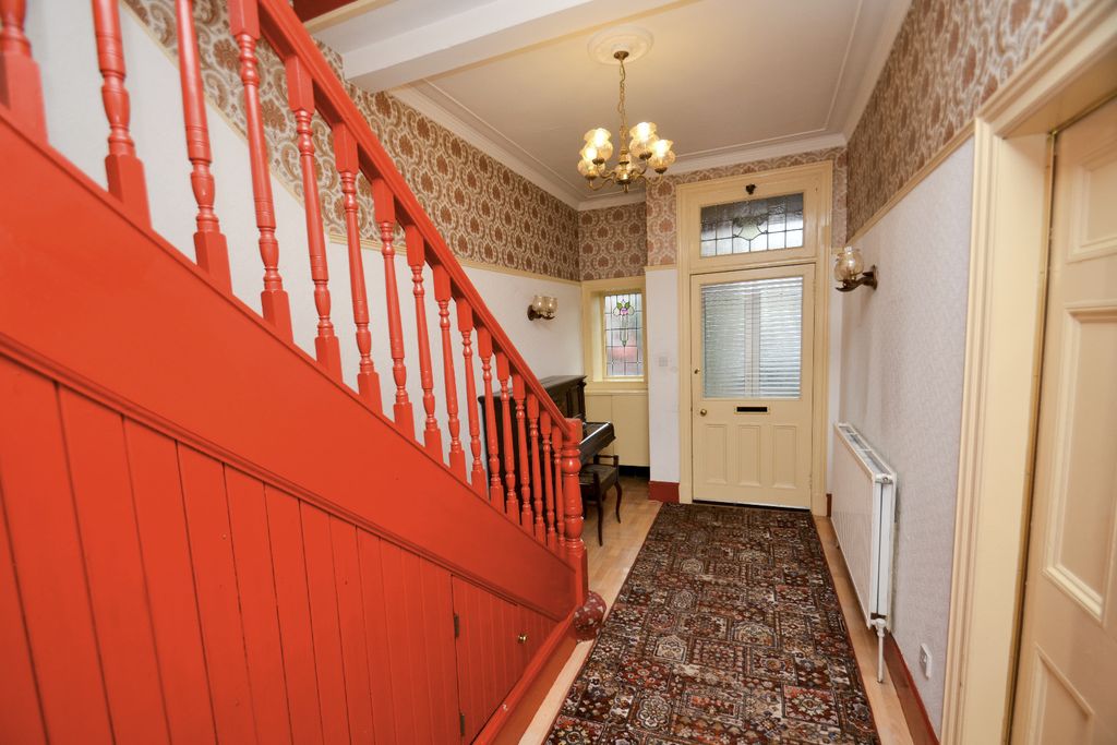 Property photo 3 of 25 4493955