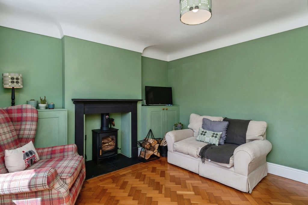 Property photo 3 of 36 Pbox-Img.Jpg