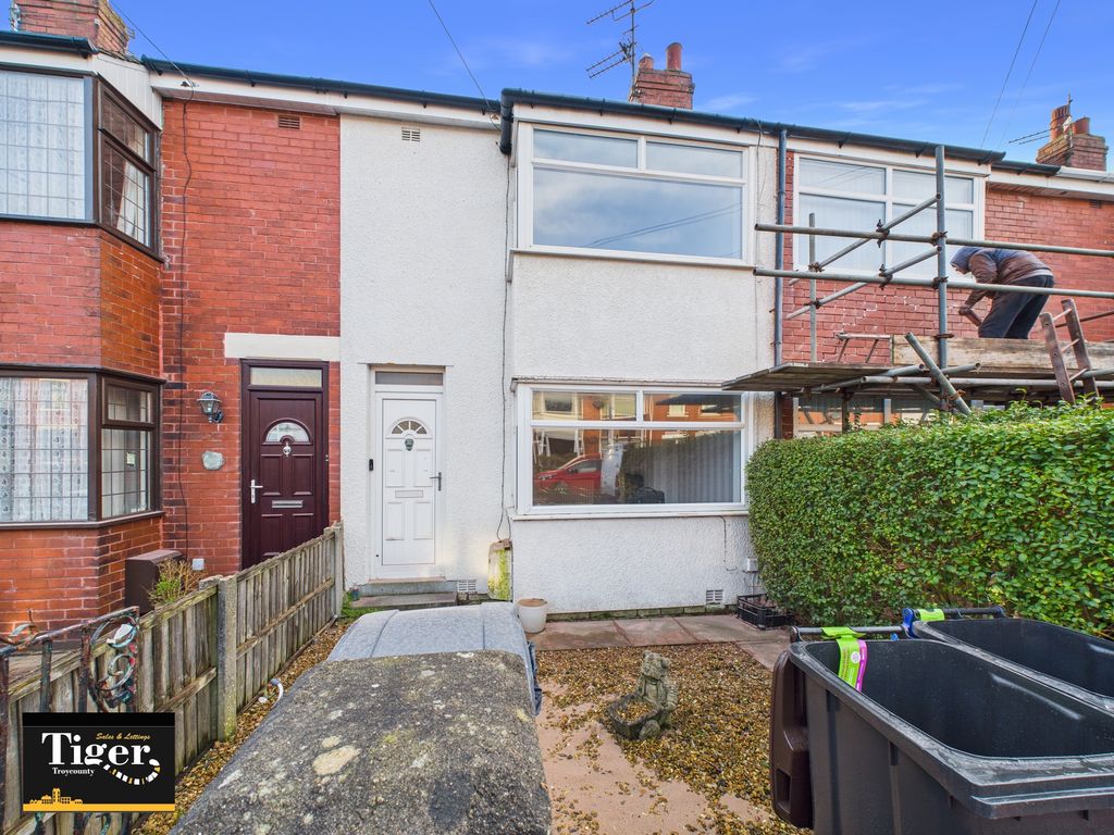 Property photo 2 of 12