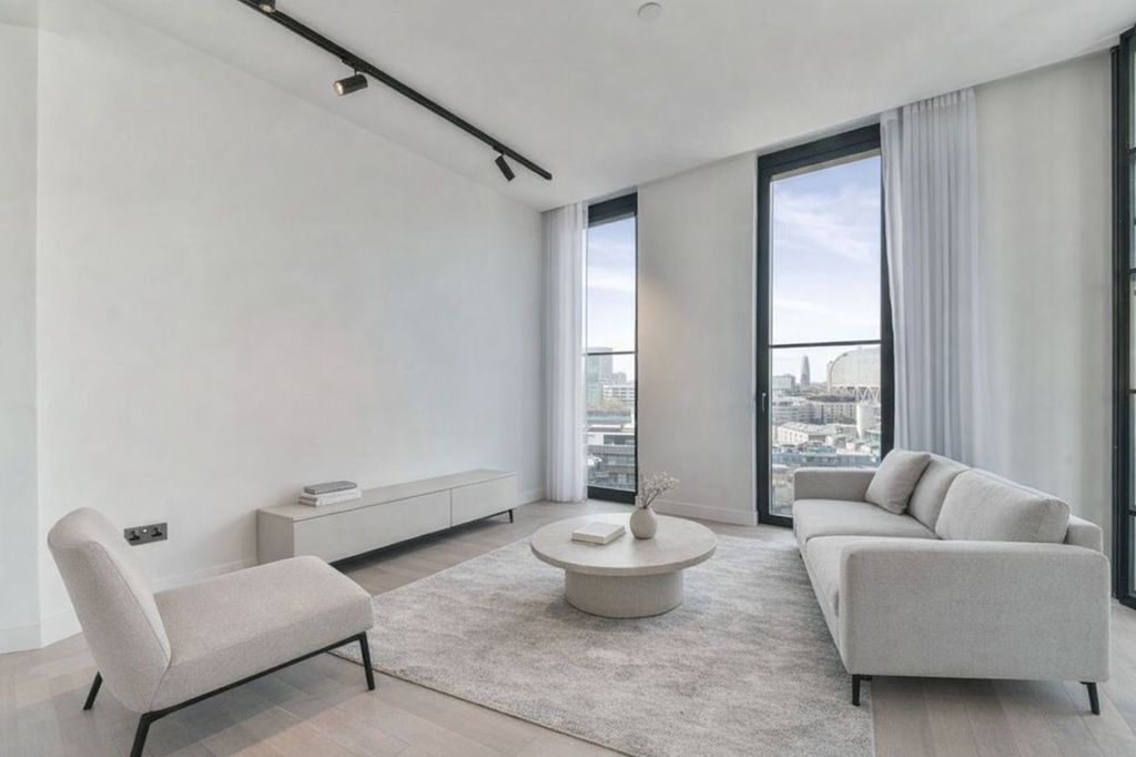 Property photo 3 of 9