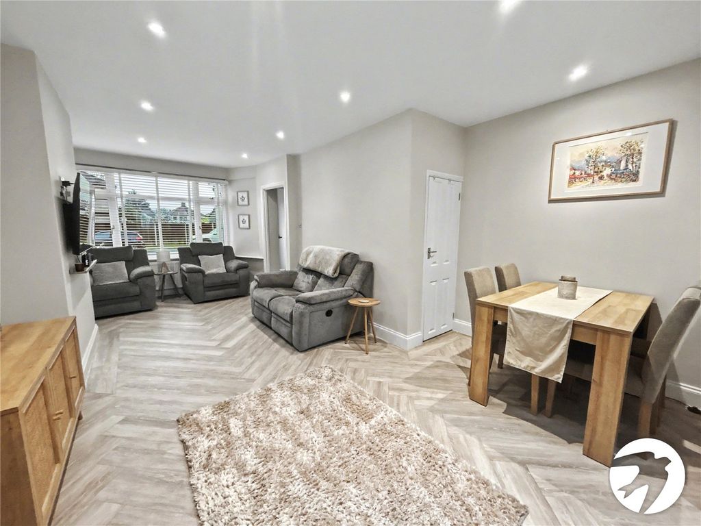 Property photo 3 of 28 Picture No. 05