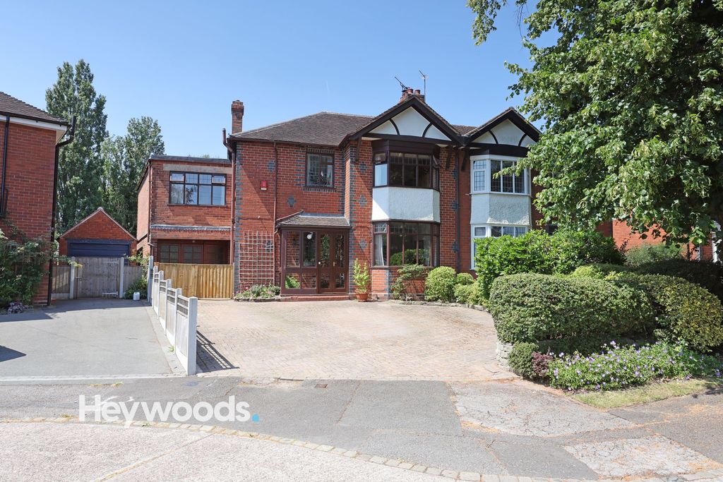 Property photo 1 of 45