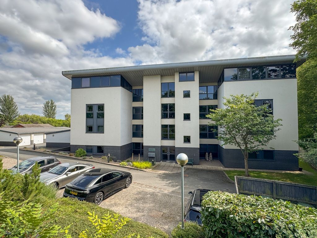 Property photo 1 of 18 Front