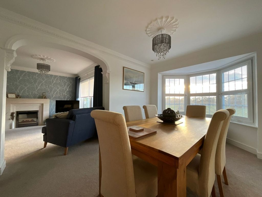 Property photo 3 of 26