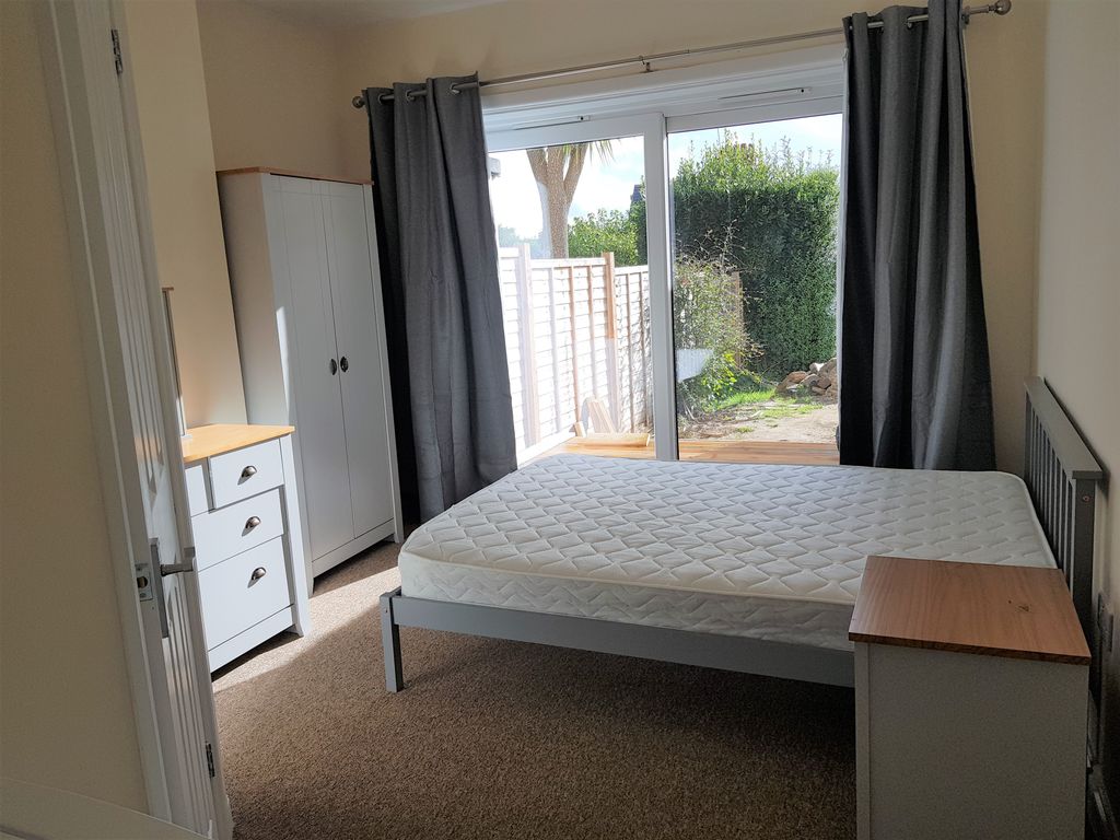 Property photo 2 of 3