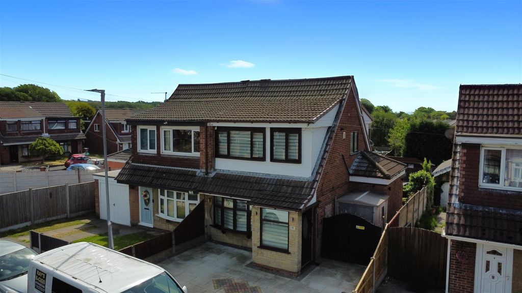 Property photo 1 of 28 Case Road
