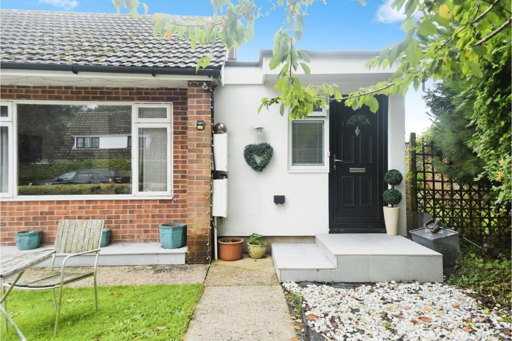 Additional image 13 of 5 bed detached bungalow for saleSwan Meadow, Pewsey SN9