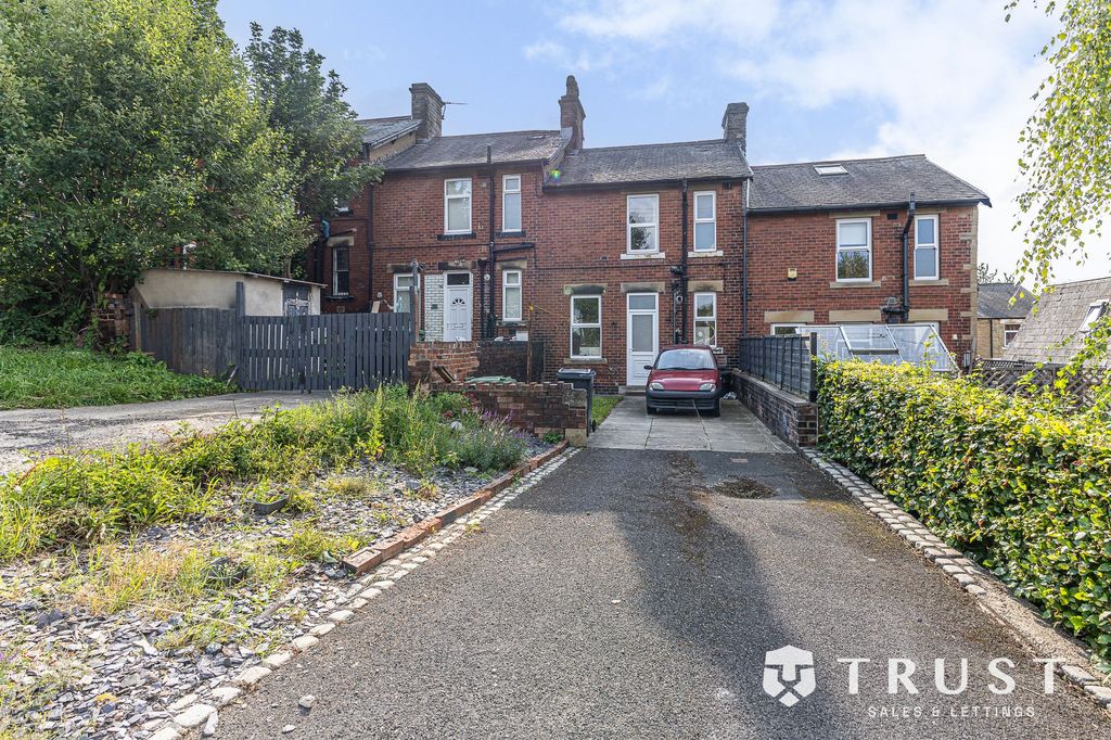 Property photo 2 of 16