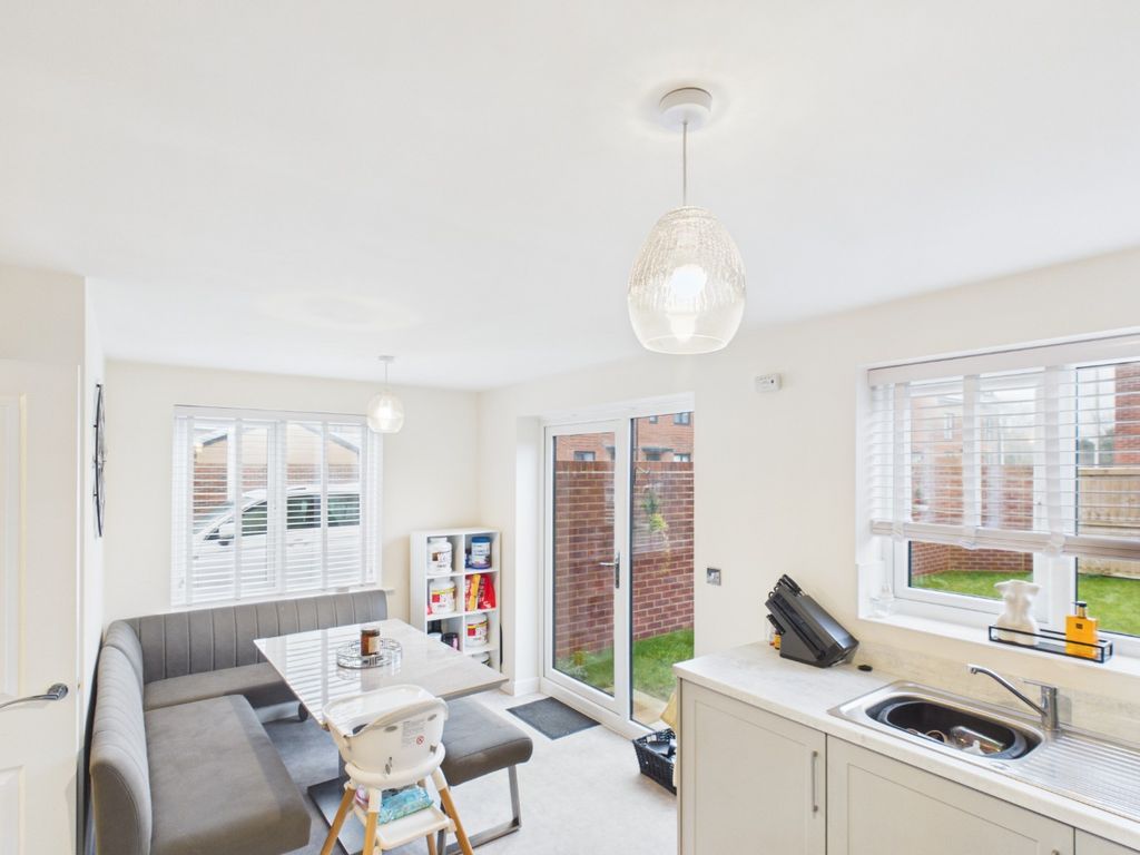 Property photo 3 of 16 4816588