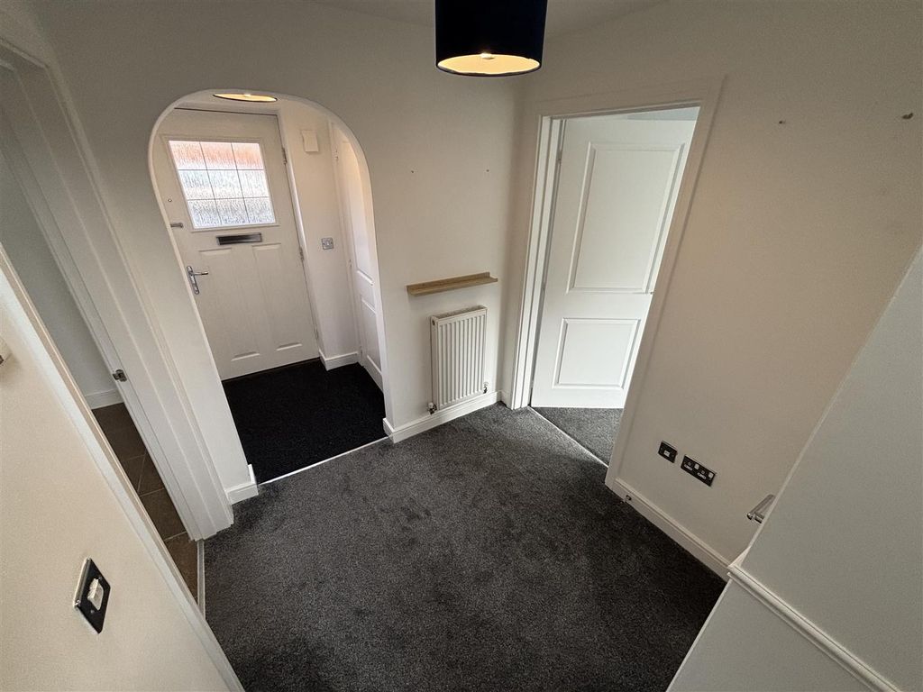 Property photo 2 of 24