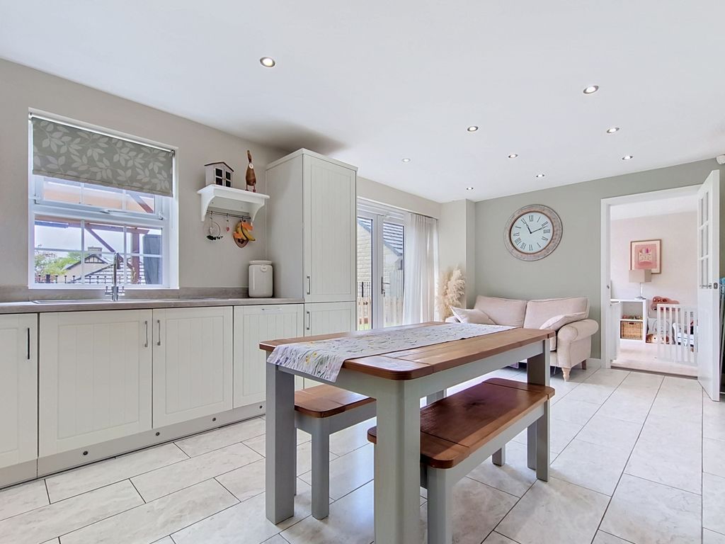 Additional image 4 of 4 bed detached house for saleLockgate Rise, Birkenshaw, Bradford, West Yorkshire BD11