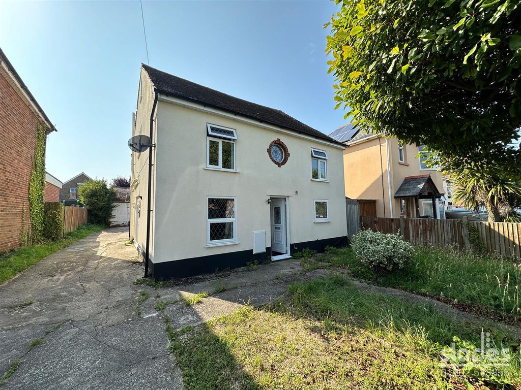 Property photo 1 of 9