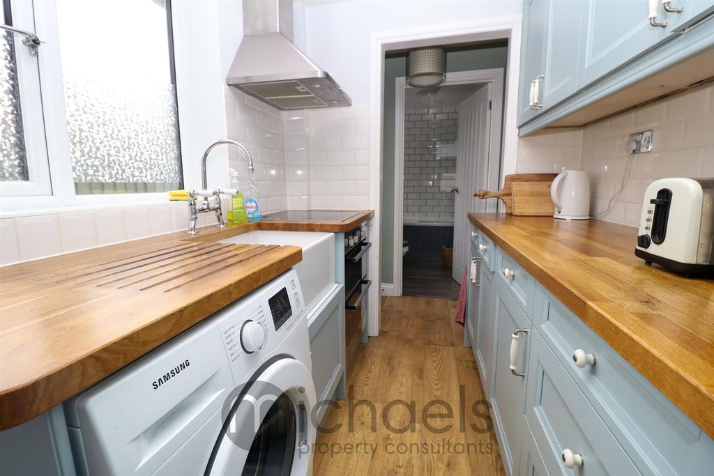 Property photo 2 of 13 Kitchen