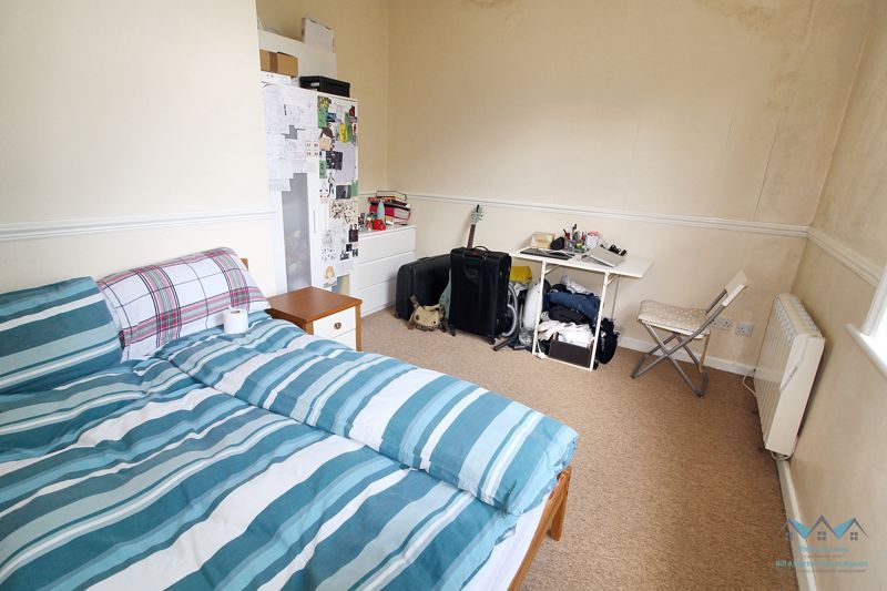 Property photo 3 of 9 Photo 9