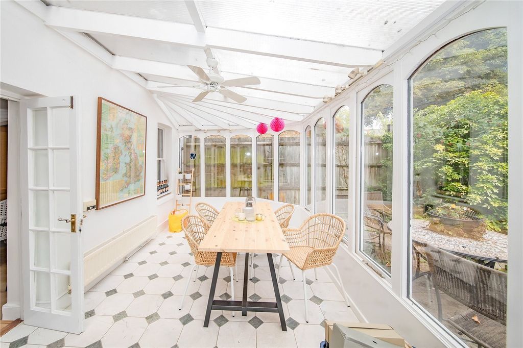 Property photo 3 of 10