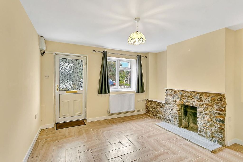 Property photo 2 of 10 Image 2