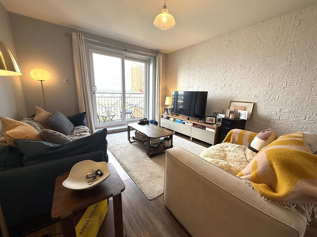 Property photo 1 of 15 Image00007.Jpeg