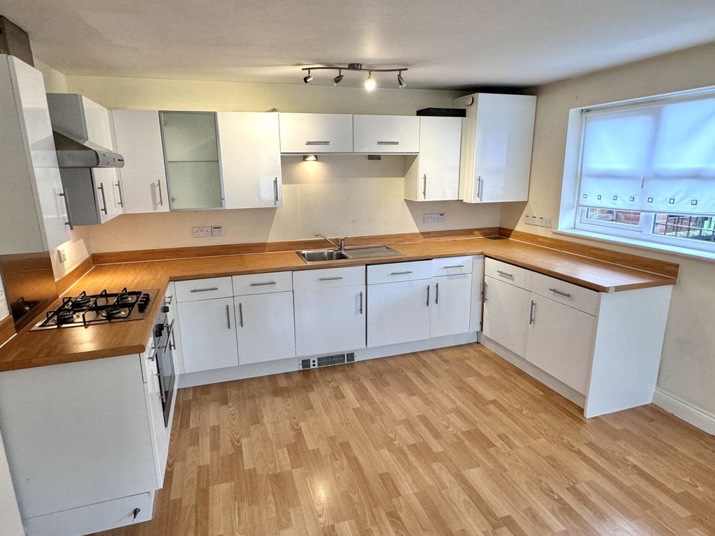 Property photo 3 of 8 Img_2714